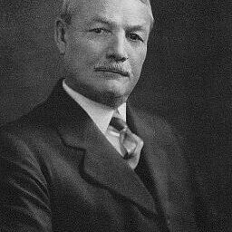 Charles McLean Andrews